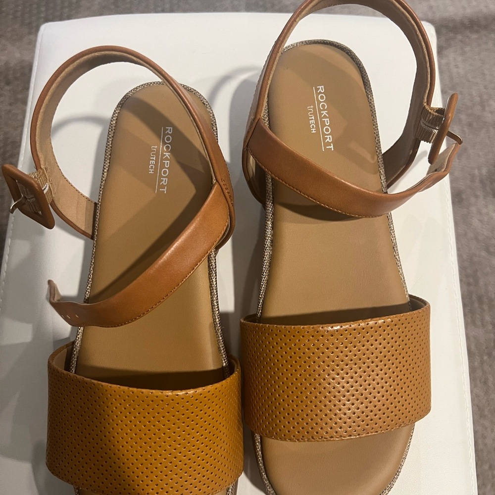 Rockport Tan Sandals Minimalist Design Breathable